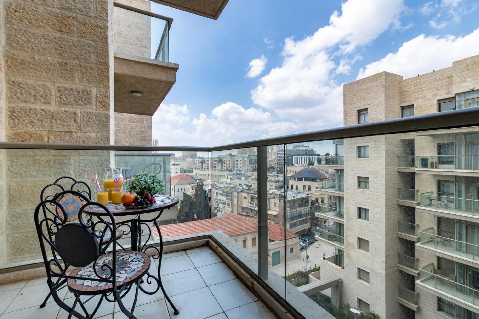 Isrentals Haneviim - Aparthotel In City Center Єрусалим Екстер'єр фото